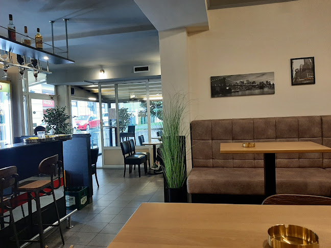 Kutak Caffe bar KING Rijeka